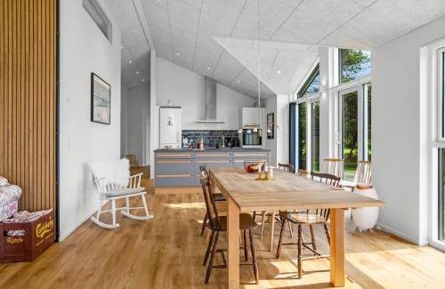 Nordost House | Holiday Home Hildegardt - 150m from the sea by Interhome