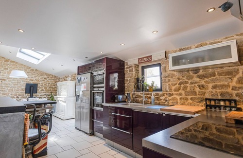 Baden House | Holiday Home 'Histoire D'eau - Chaumière' with Private Pool, Private Terrace and Wi-Fi
