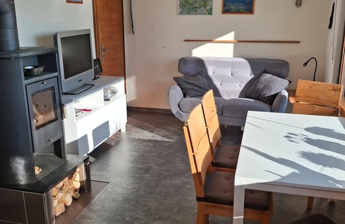 Attendorn House | Holiday Home 'Höhenflug' with Mountain View, Private Terrace and Wi-Fi