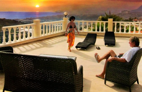 Kargicak Villa | Holiday home Holiday villa OASIS - with pool and lots of privacy 170m2 and garden