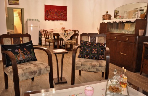 Apostoli House | Holiday Home 'House For Rent In Apostolous' with Mountain View, Private Garden and Wi-Fi