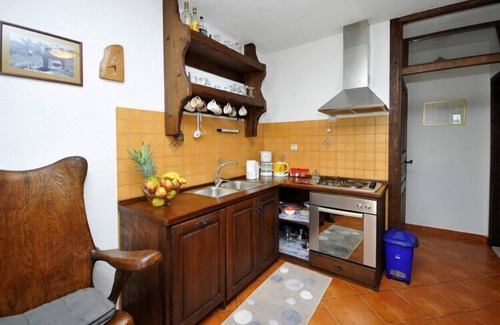 Seget Gornji House | Holiday Home in Trogir with Sea View