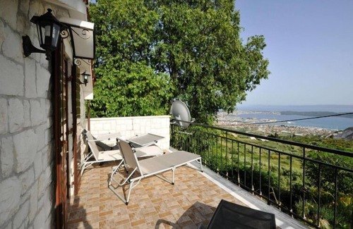 Seget Gornji House | Holiday Home in Trogir with Sea View