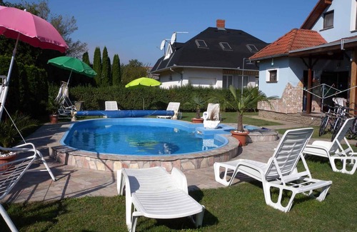 Balatonmariafurdo House | Holiday home with heated pool and the beach
