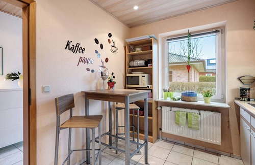 Achtrup House | Holiday Home 'Huus Meernmank' with Shared Terrace, Shared Garden and Wi-Fi