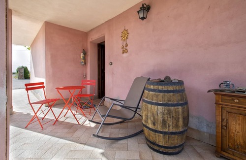 Codrongianos House | Holiday Home "Il Risveglio" with Mountain View, Private Terrace & Wi-Fi
