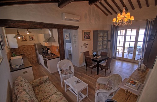 Marciana House | Holiday home in a unique location above the sea
