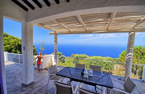 Marciana House | Holiday home in a unique location above the sea
