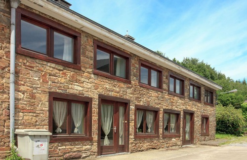 Manhay Cottage | Holiday Home in Ardennes with Sauna & Nature