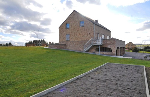 Somme-Leuze House | Holiday Home in Ardennes with Bubble Bath