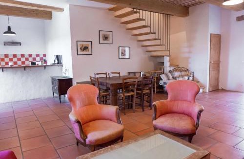 Murviel-les-Beziers House | Holiday Home in Béziers with Pool and Vineyard