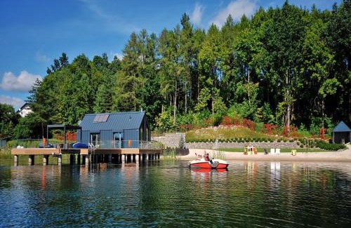 Bytow House | Holiday Home in Bytów by Private Lake, cleaning included