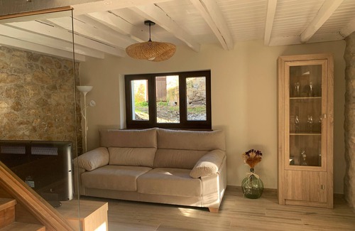 Santianes de Ola Cottage | Holiday home in Cangas de Onís