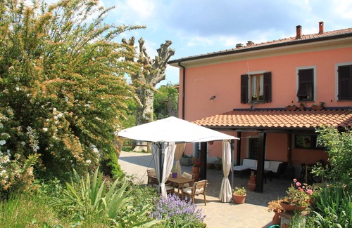 Mulazzo House | Holiday home in Canossa with Swimming Pool, Garden, Barbecue