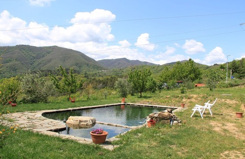Mulazzo House | Holiday Home in Canossa with Swimming Pool, Garden and Patio