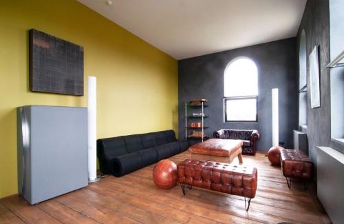 Anhee House | Holiday home in Denee for 21 people