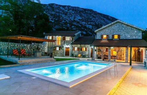 Drivenik House | Holiday home in Drivenik 39096