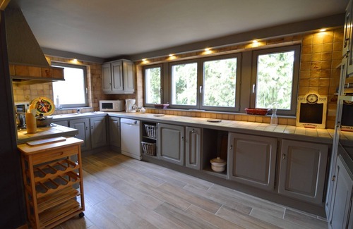 Onhaye House | Holiday Home in Falaën near Montaigle Castle