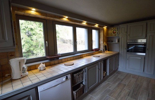 Onhaye House | Holiday Home in Falaën near Montaigle Castle