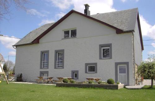 Heppenbach House | Holiday Home in Heppenbach with garden