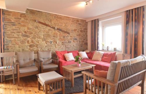 Heppenbach House | Holiday Home in Heppenbach with garden