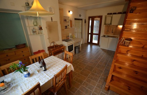 Hlavice House | Holiday Home in Hlavice near Trosky Ruins