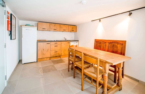 Huy House | Holiday home in HUY near town center