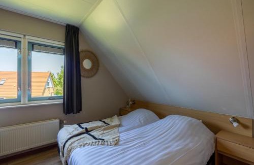 Andijk Villa | Holiday Home in Netherlands near Scenic Parks