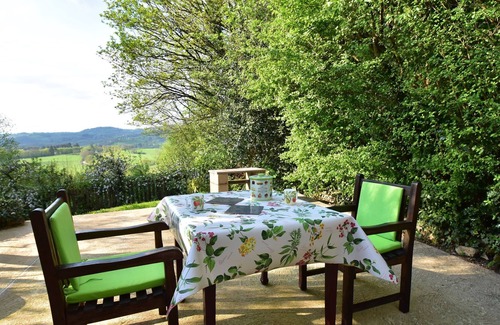 Onlay House | Holiday Home in Onlay with Terrace Views