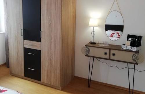 Viskovo House | Holiday Home in Opatija with Balcony, Air condition, WIFI, Washing machine (4880-1)