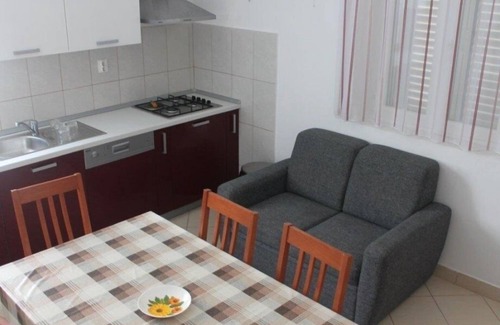 Preko House | Holiday Home in Preko with Seaview, Terrace, Air condition, WIFI (4571-1)