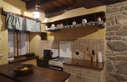 Buzet House | Holiday home in quiet surroundings with pool