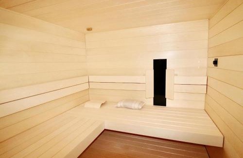 Stavoren House | Holiday Home in Stavoren by Private Jetty