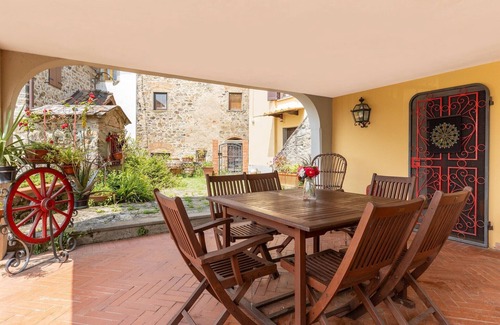 Marliana Villa | Holiday Home in Tuscany with Stunning Views