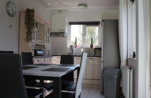Wemeldinge House | Holiday Home in Zeeland with Garden
