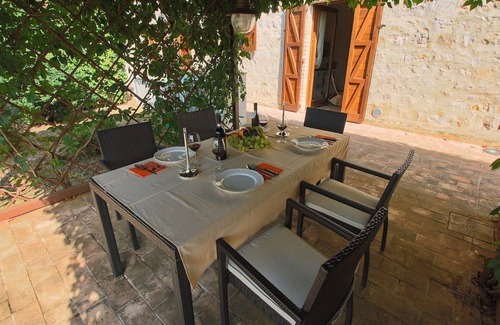 Foligno House | Holiday Home in Foligno with Pool and Terrace