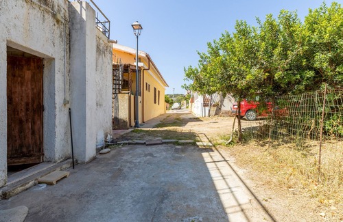 Marina di Gutturu Flumini House | Holiday Home 'Villetta Cattarì' with Sea View, Private Terrace and Private Garden