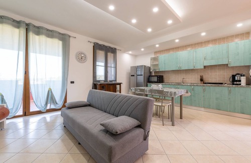 Capitana Apartment | Holiday Home “Villa Sunset” close to the Beach with Sea View, Garden & Terrace