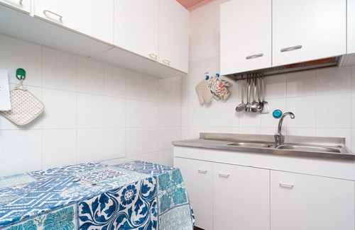 Siniscola House | Holiday Home 'Quadrilocale' with Private Terrace and Shared Garden