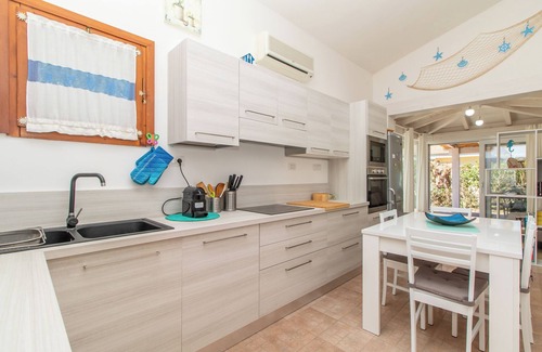 San Pietro a Mare House | Holiday Home Carlotta by the Beach with Garden & Wi-Fi