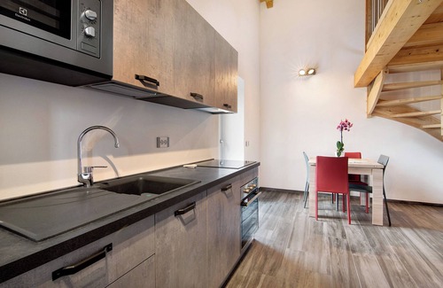 Domaso House | Holiday Home 'Jack House' a few steps from the lake and with private parking