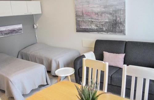 Akaslompolo House | Holiday Home Kanerva 202 by Interhome