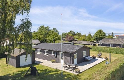 Skastrup Strand House | Holiday Home Kim - 250m from the sea by Interhome
