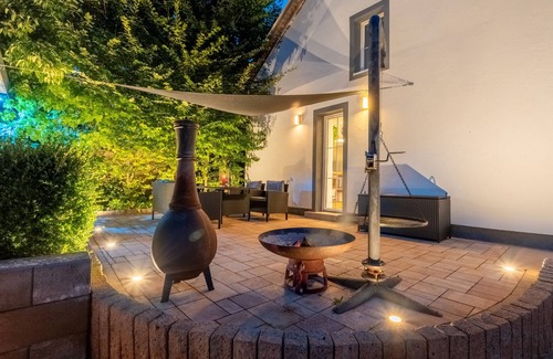 Feuerscheid House | Holiday Home 'Kleines Backhaus in der Eifel' with sauna and private terrace