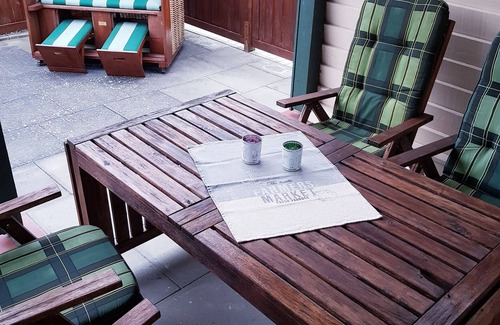 Bergewohrden House | Holiday Home 'Kleines Schweden' with Lake View, Private Terrace and Wi-Fi
