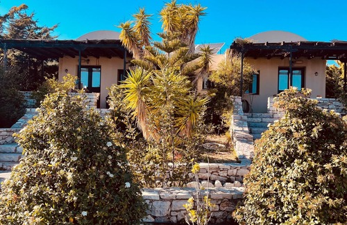 Kithira House | Holiday Home 'Kythiris Studios - Bungalow 1' with Sea View, Wi-Fi and Air Conditioning