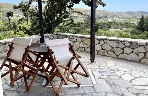 Kithira Apartment | Holiday Home 'Kythiris Studios - Bungalow 3' with Sea View, Wi-Fi and Air Conditioning