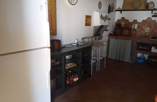 Biancavilla House | Holiday Home 'La Dependance Etna' with Private Garden and Wi-Fi