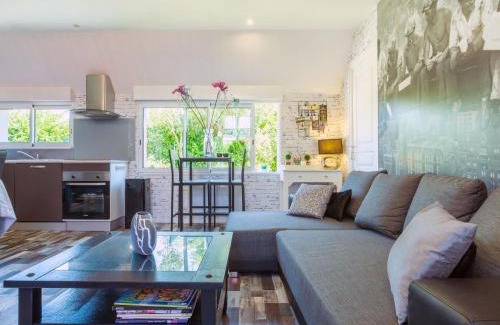 Champeaux House | Holiday Home La Gare by Interhome
