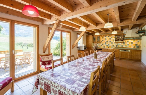 Montagnole Cottage | Holiday Home 'La Grange Aux Ecureuils 6 Pers' with Mountain View, Private Terrace and Private Garden